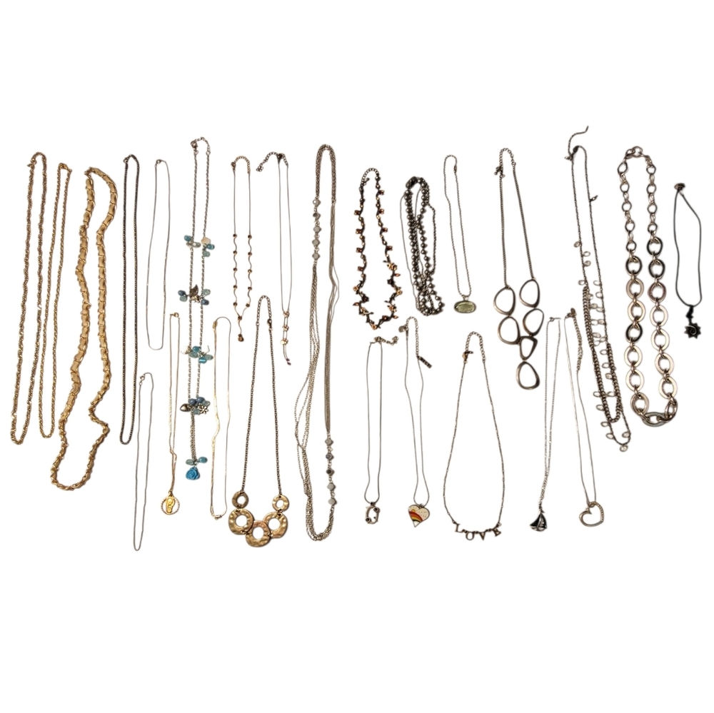 (25) Vintage Mixed Costume Fashion Jewelry Necklace Lot Crafting Projects